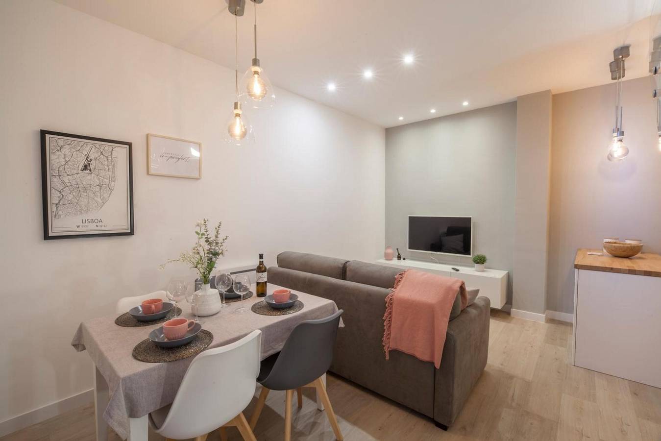 Ganze Wohnung, Apartment 'El De Rosi' mit Wlan und Klimaanlage in Casco Antiguo, Sevilla