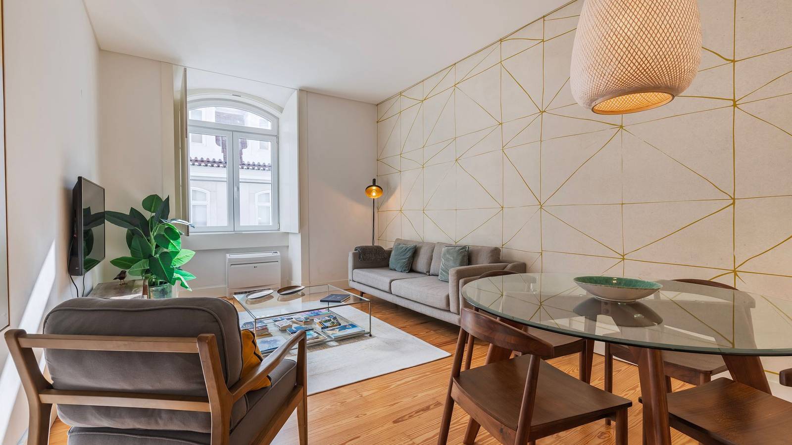Apartamento inteiro, Downtown Sleek Apartment by Lovelystay in São Nicolau (Lisboa), Santa Maria Maior