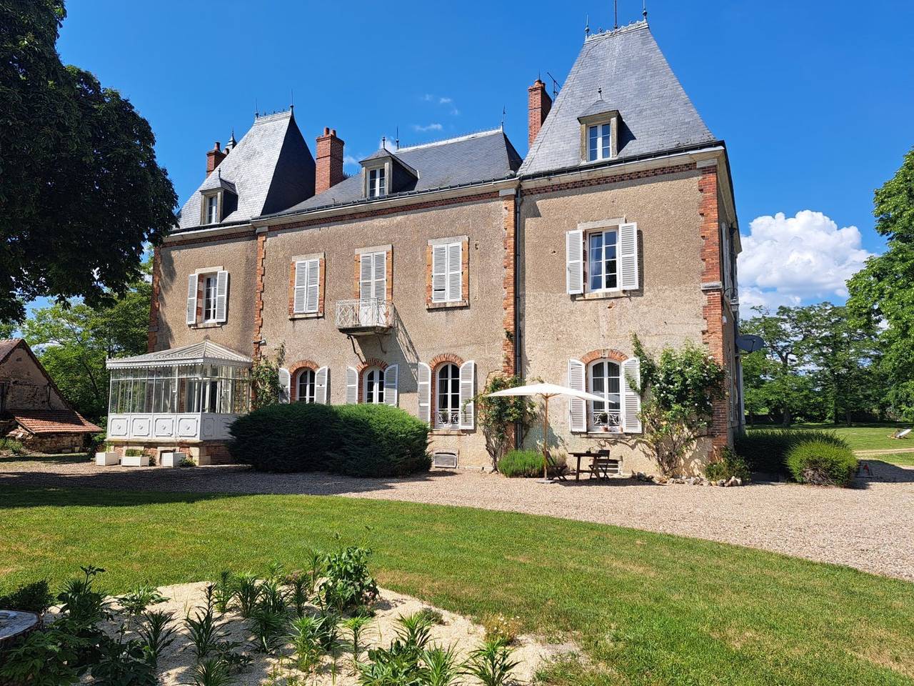 Le Manoir d'Estiveaux - La chambre de Théodore in Le Châtelet (Cher), Saint-Amand-Montrond