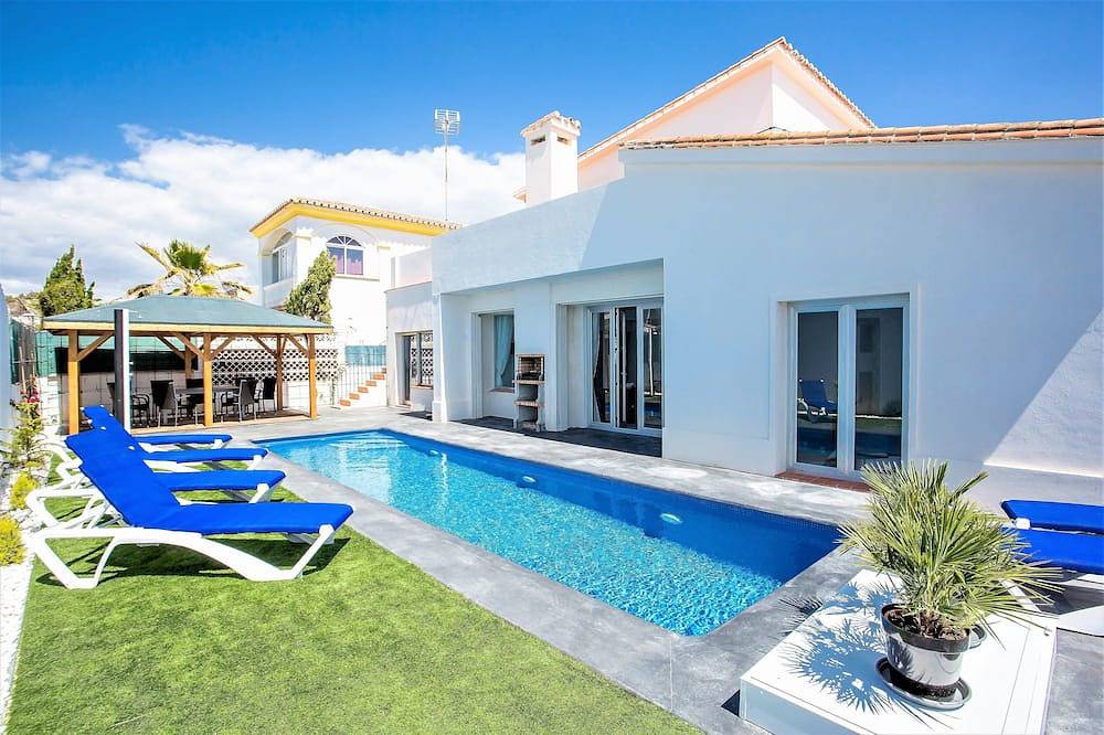 Luxury Villa with private pool  just metres from the beach in Elviria, Marbella in Don Carlos Elviria, Marbella