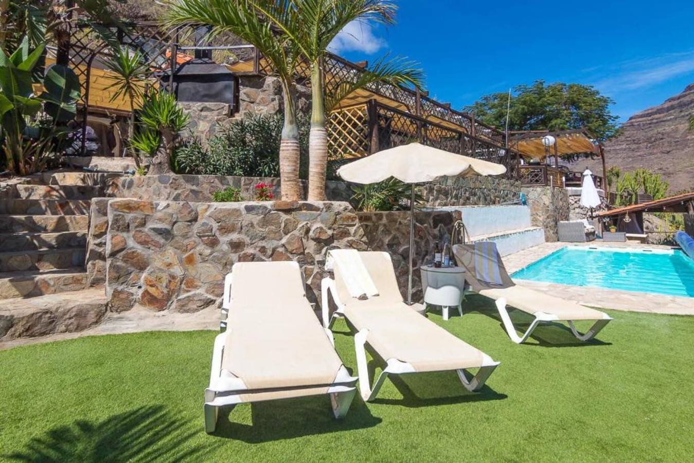 Casa de Férias 'Arguineguín Retreat' com Vista Montanha, Wi-Fi e Ar Condicionado in Los Peñones, Grã Canária (Sul)