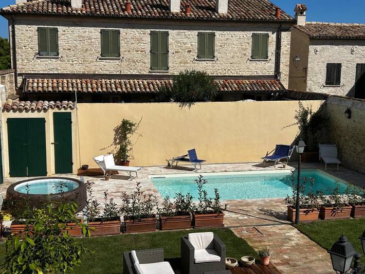 Appartamento per 5 persone, con Giardino e Piscina a Pesaro