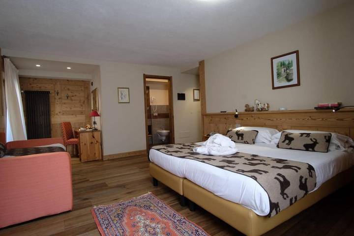 Hôtel, avec Balcon et Terrasse ainsi que Jacuzzi et Jardin à Rhêmes-Notre-Dame - 2