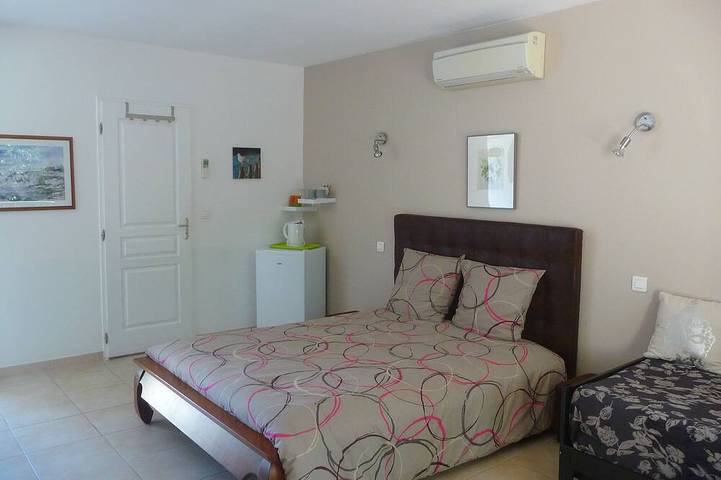 Chambre d’hôte pour 4 personnes, avec piscine et jardin à Aubais - 4