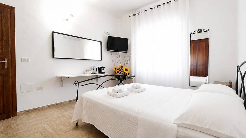 Guesthouse 'Da Irene' with Family Hospitality in Sassari in Monte Rosello, Sassari