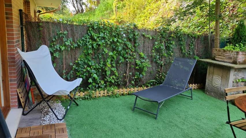 Apartamento para 5 personas, con Balcón además de Terraza y Jardín en Comillas