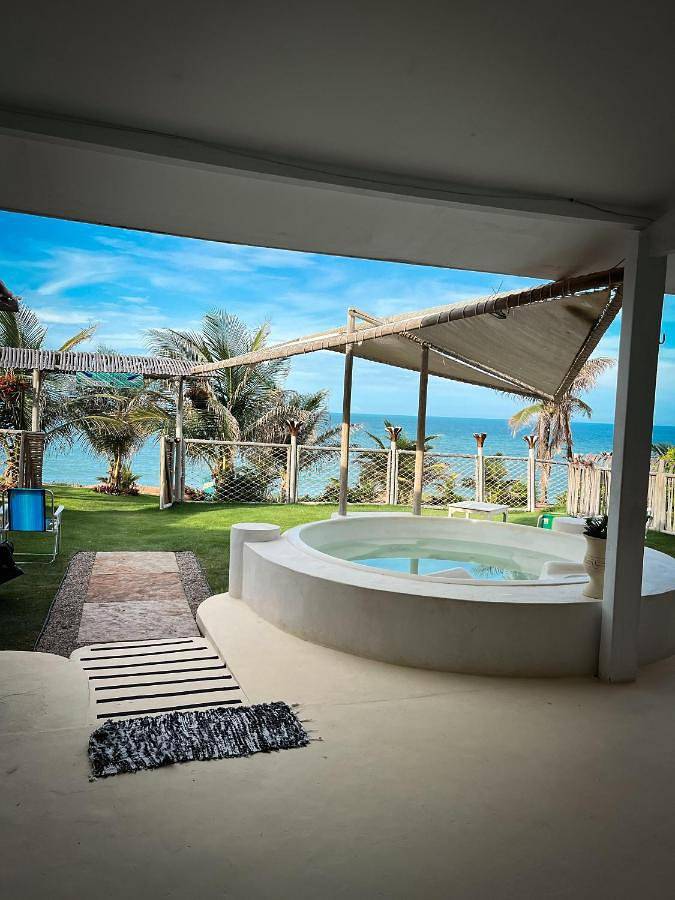 Maison d’hôte pour 2 personnes, avec terrasse ainsi que vue et jardin, animaux acceptés