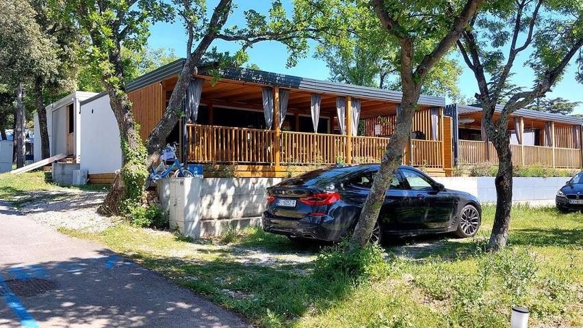 Camping pour 6 personnes, avec piscine ainsi que vue et terrasse, animaux acceptés dans Primorje-Gorski Kotar