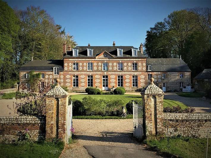 Gîte pour 9 personnes, avec Jardin à Sassetot-le-Mauconduit