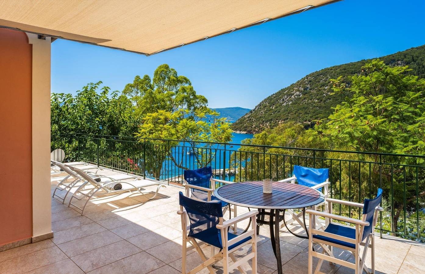 2 Bedroom Villa with Kefalonia Views and Beach Path near Stavros in Ithaque