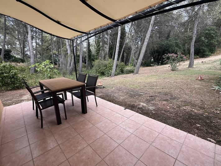 Location de vacances pour 4 personnes, avec piscine ainsi que terrasse et jardin à Mallemort - 2