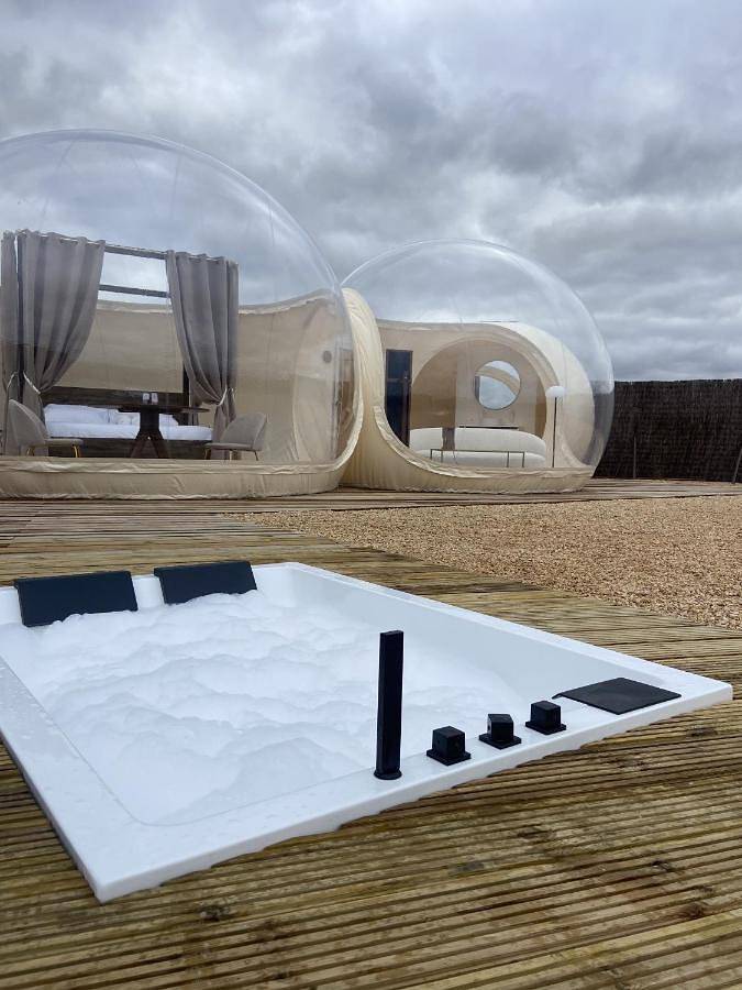 Hotel para 2 personas, con vistas además de terraza y jardín - 1