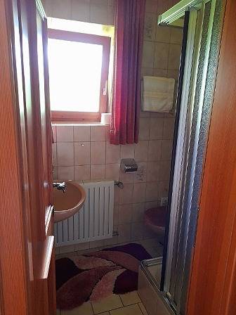 Gschoßhäusl - Einzelzimmer Nr. 9, Dusche/Wc, 10 qm,  Nichtraucher, Obergeschoss in Ramsau bei Berchtesgaden, Berchtesgadener Alpen