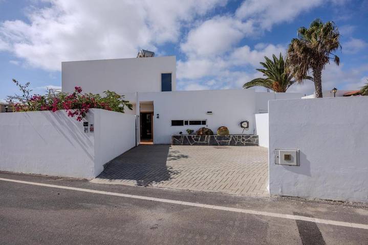 Chalet para 11 personas, con jardín además de vistas y piscina en Lanzarote - 2