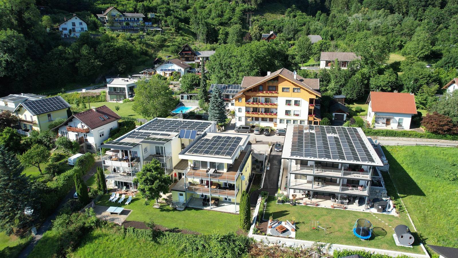 Ganze Ferienwohnung, Ferienwohnung**** 140 Modern 4 Schlafzimmer in Pesenthein am Millstätter See, Millstatt