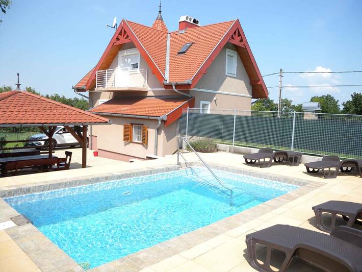 Ferienhaus für 8 Personen, mit Balkon und Garten - 1