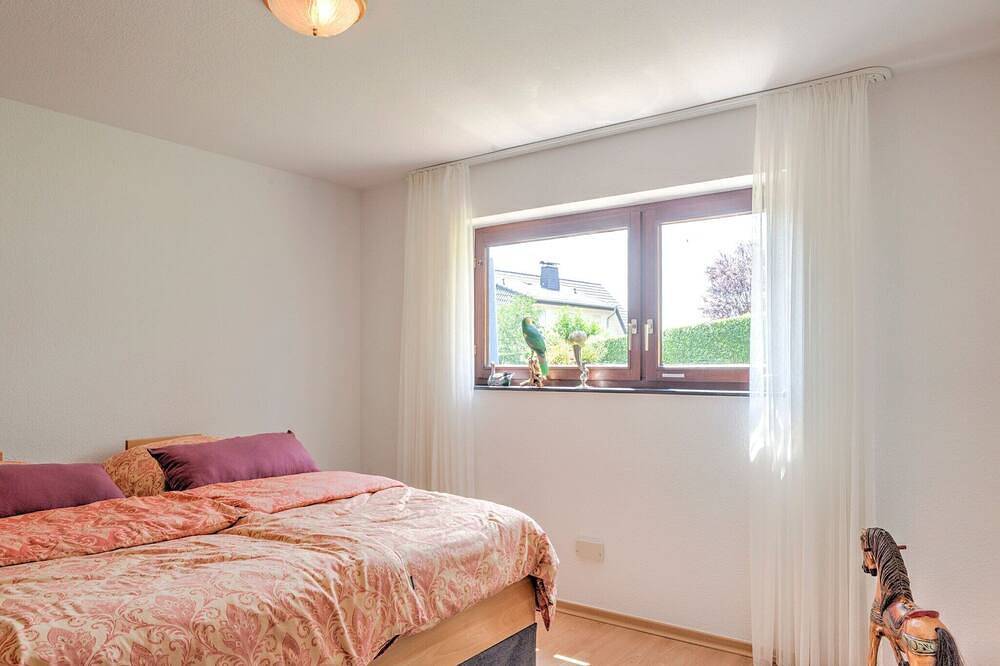 Apartamento entero, Sonnige Wohnung en Bad Driburg mit Garten in Bad Driburg, Distrito de Höxter