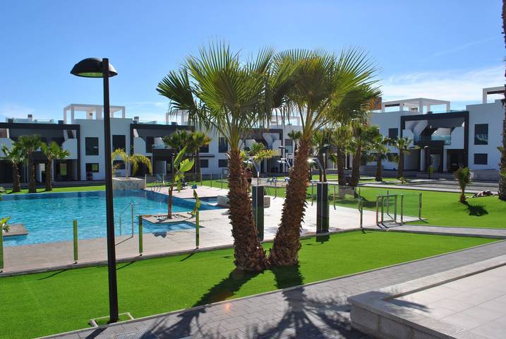 Appartamento per 4 persone, con Balcone e Terrazza nonché Giardino e Piscina per bambini a La Zenia
