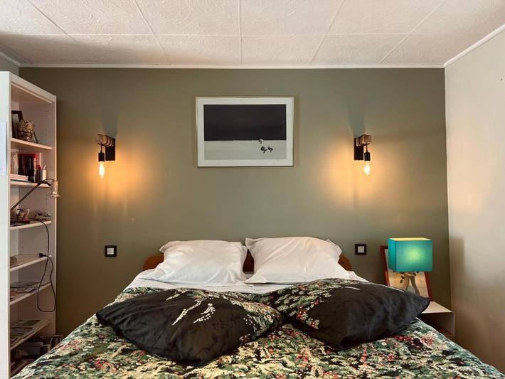 Chambre d’hôte pour 3 personnes, avec terrasse et vue, animaux acceptés