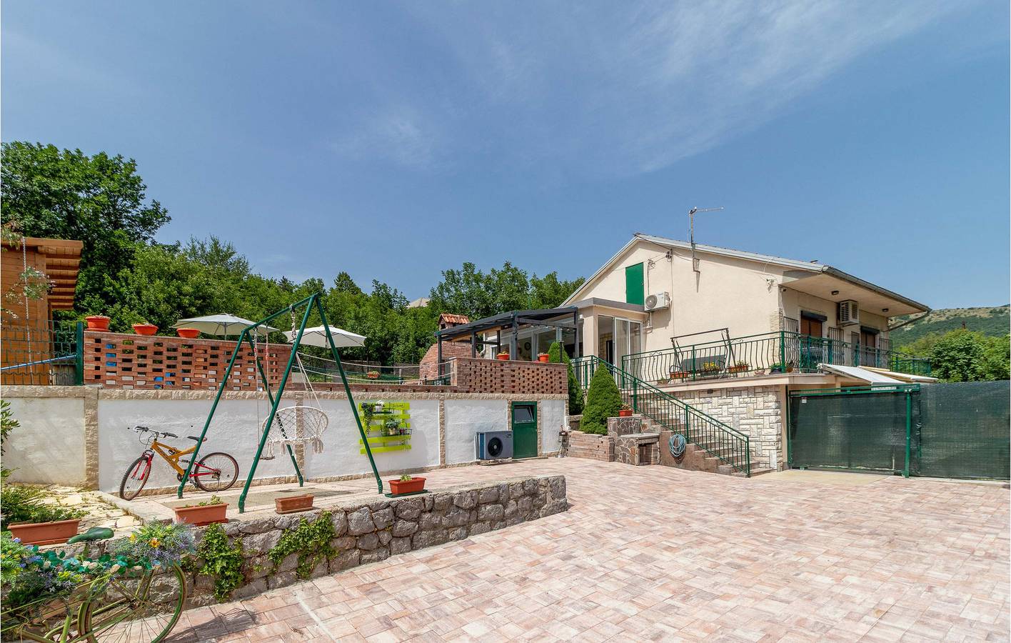 Vacation house for 6 people with terrace in Primorje-Gorski Kotar