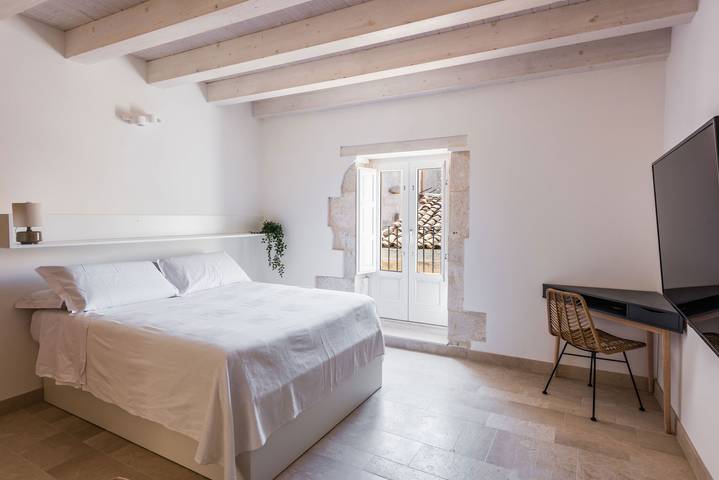 Entire studio, Giudecca's Studio with Terrace by Wonderful Italy in Ortigia, Syracuse