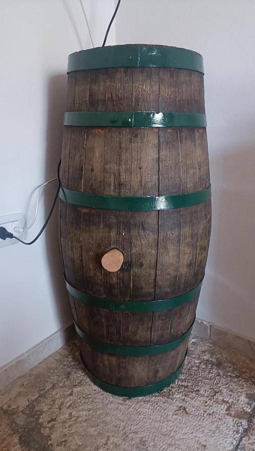 Location de vacances pour 4 personnes, avec vue ainsi que jardin et piscine, animaux acceptés à Antonelli - 3