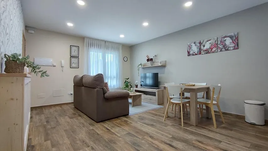 Ferienwohnung für 4 Personen, mit Ausblick und Balkon - 1