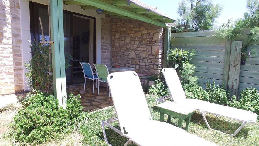 Location de vacances pour 5 personnes, avec terrasse ainsi que jardin et vue dans Triopetra - 3