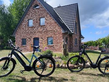 Bungalow für 5 Personen, mit Seeblick und Garten sowie Terrasse, kinderfreundlich am Salzhaff