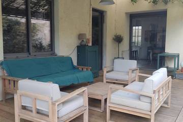 Location de vacances pour 8 personnes, avec terrasse et jardin à Crest