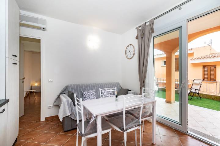 Appartamento intero, Appartamento 'Green Garden F1' con vista mare, giardino e Wi-Fi in Trinità d'Agultu e Vignola (Borgo), Trinità d'Agultu e Vignola