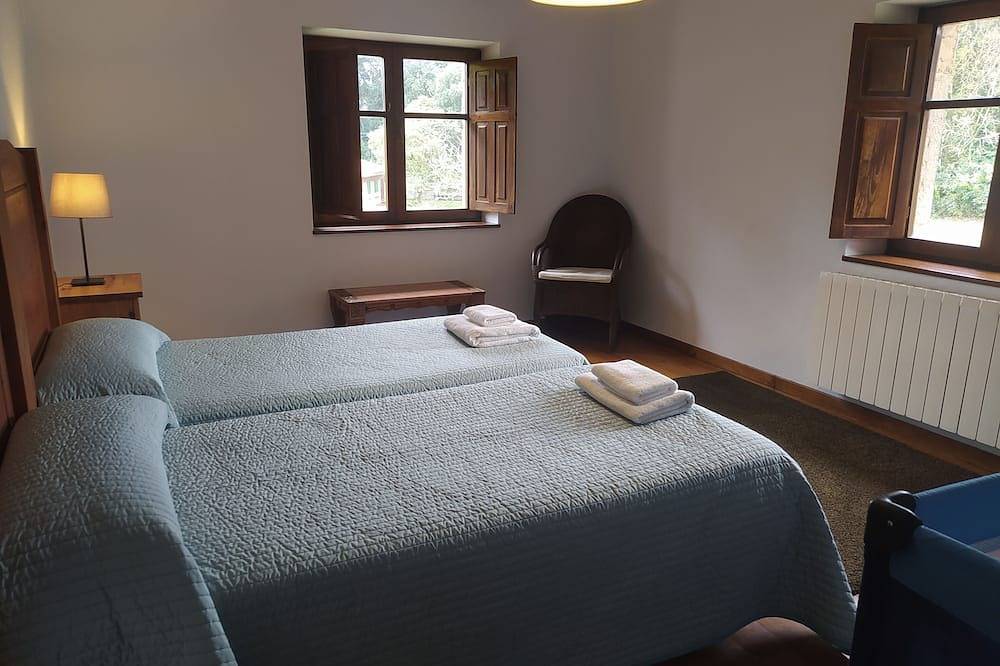 Casa de Aldea La Piniella para 10 personas in Villahormes, Llanes