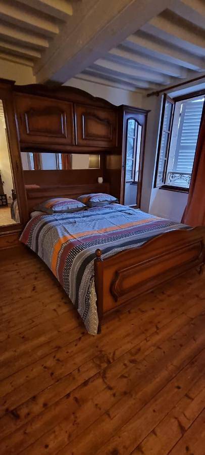 Location de vacances pour 5 personnes, avec terrasse à Corbigny - 2