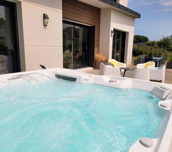 Location de vacances pour 8 personnes, avec jardin et jacuzzi dans Kerfissien - 2
