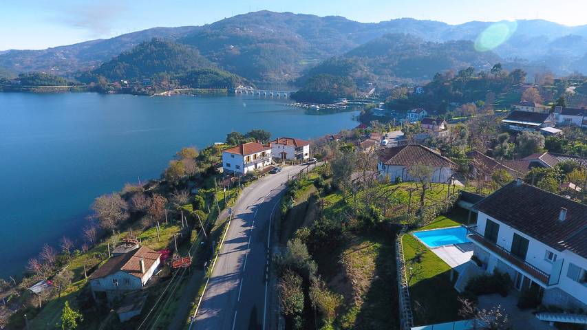 Location de vacances pour 6 personnes, avec jardin et terrasse, animaux acceptés dans Gerês - 2