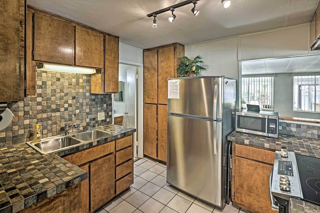 Schönes 2Br Bullhead City House mit Blick auf den Fluss in Lake Mohave, Mohave County