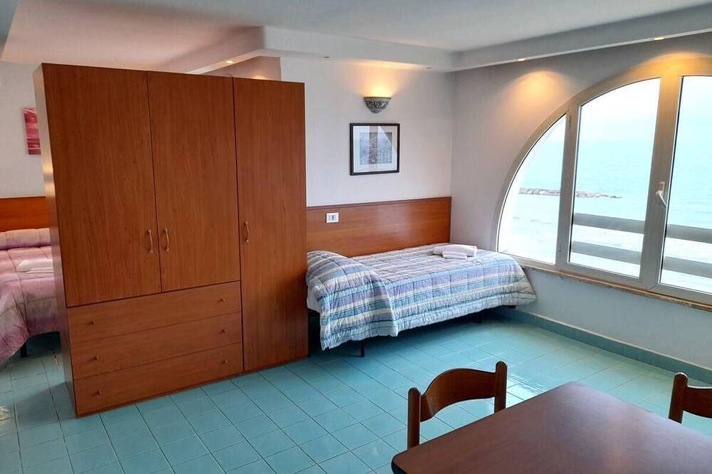 Appartamento intero, Monolocale, fronte mare, 3 posti letto (Mughetto) in Anzio, Provincia di Roma