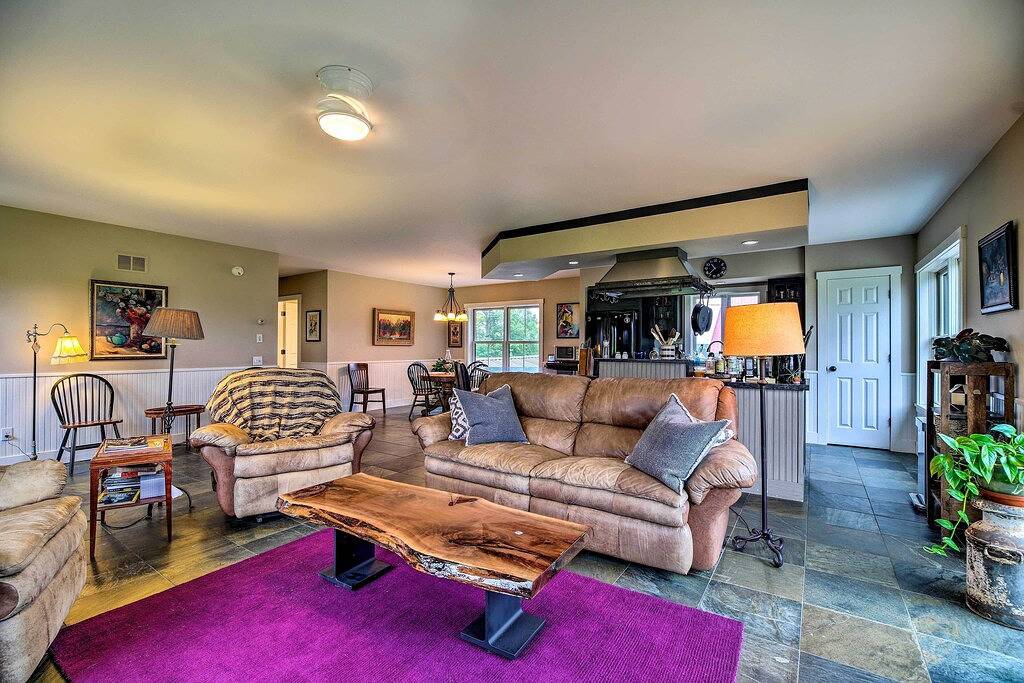 Neu! Hardwick Home auf Motorschlitten & Wanderwegen! in Hardwick, Caledonia County