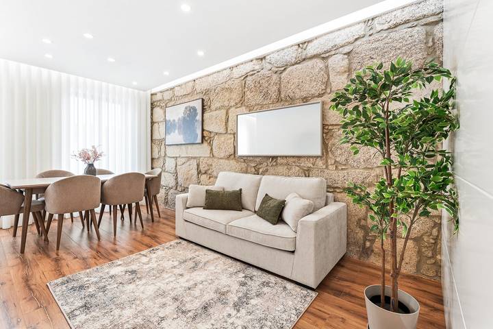 Vacation rental for 6 people, with balcony in Porto