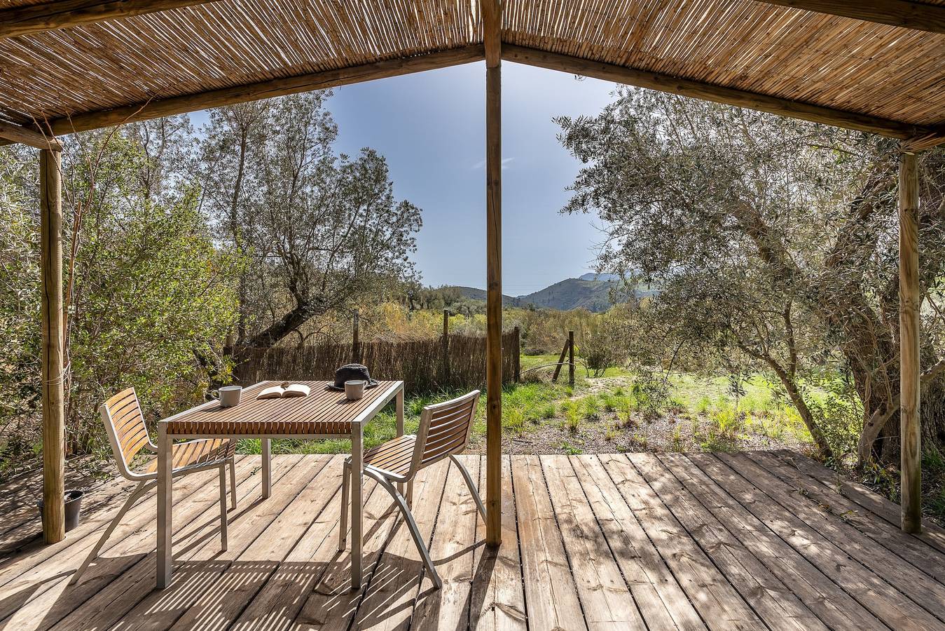 Casa de vacaciones "Cabaña Shadú" con vistas a la montaña, piscina compartida y Wi-Fi in Lanjarón, Provincia de Granada