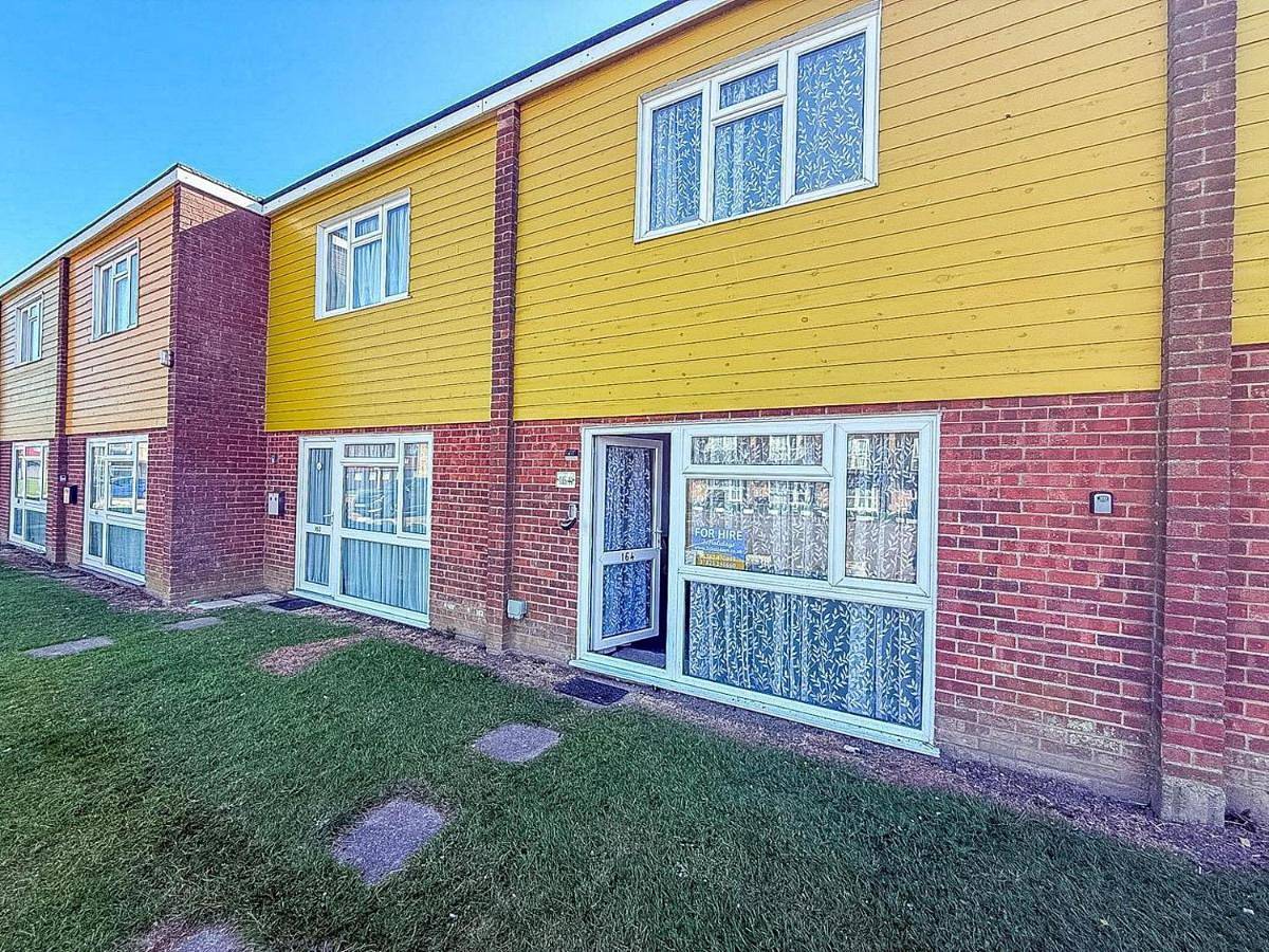 Three-Bedroom Chalet in Hemsby, Great Yarmouth