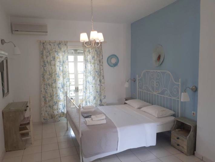 Appart’hôtel pour 3 personnes, avec terrasse et vue, animaux acceptés