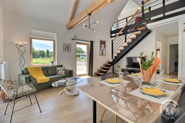 Gîte pour 4 personnes, avec Terrasse ainsi que Jardin et Vue à Pluduno