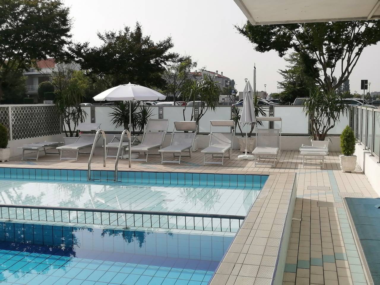 Ganze Wohnung, Ferienwohnung 'Torino 79' mit Gemeinschaftspool, privater Terrasse und Balkon in Lido di Jesolo, Jesolo