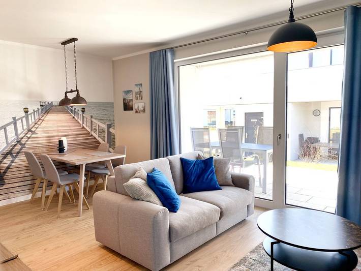 Ferienwohnung für 4 Personen, mit Terrasse und Ausblick in Lohme, Rügen