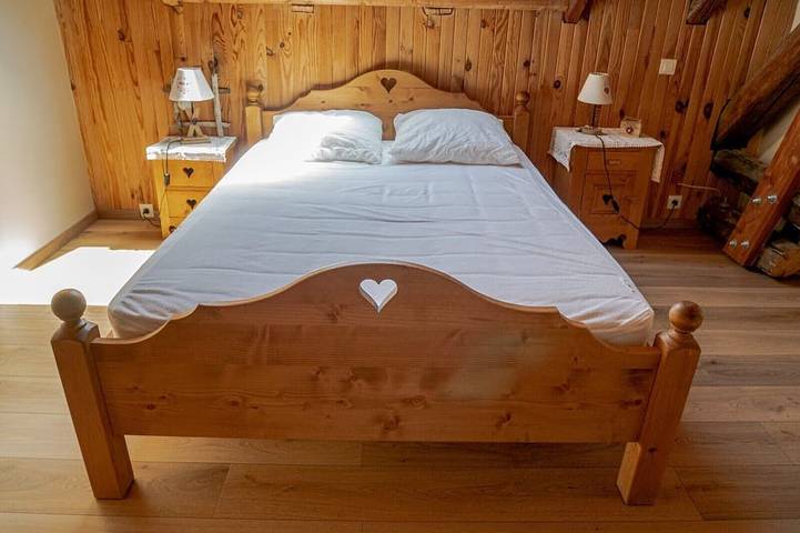 Maison du 19ème s. avec sa piscine intérieure chauffée toute l'année. in Chabottes, Parc national des Écrins