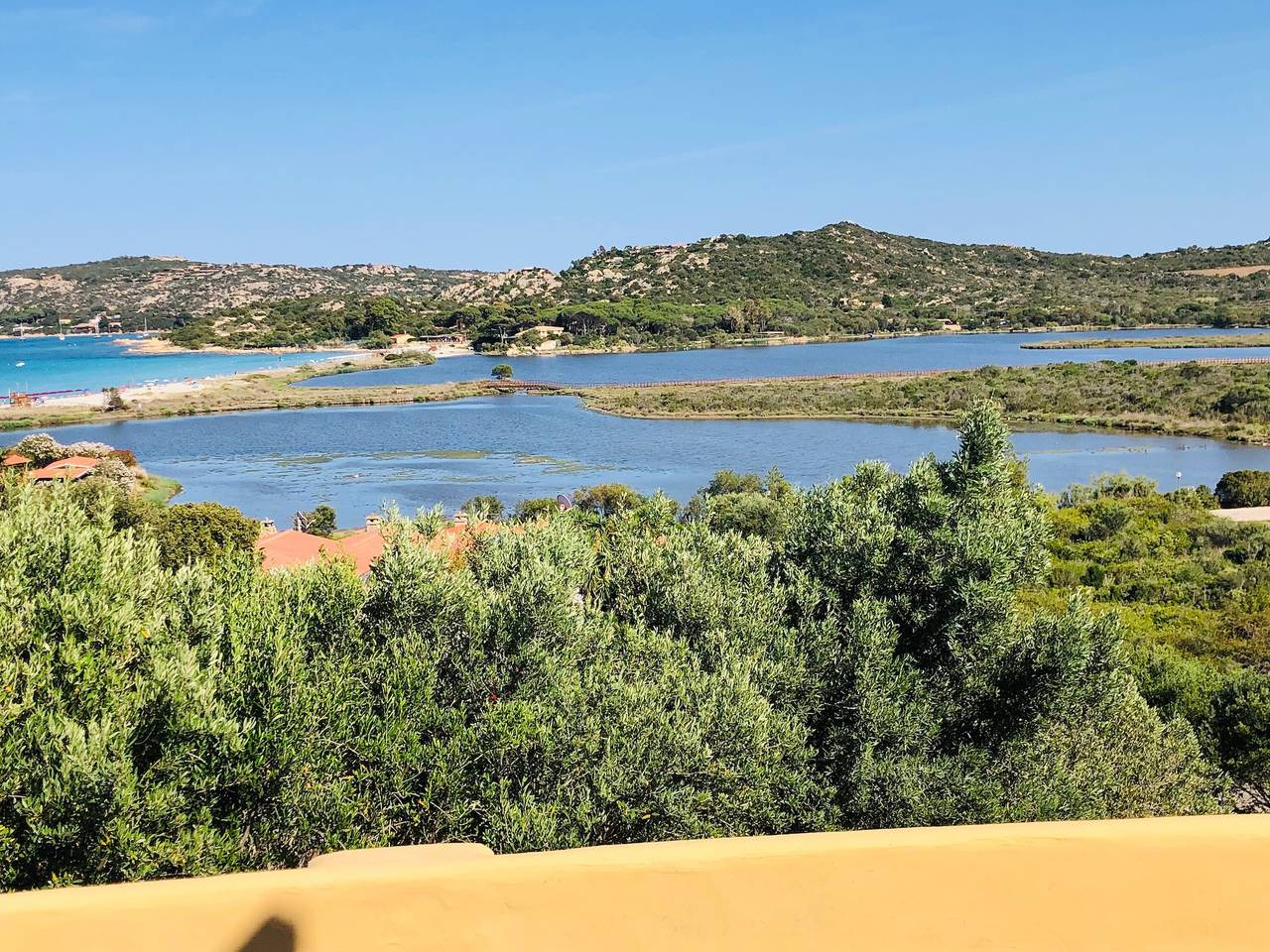 Ganze Wohnung, Trilocale Lantana mit Meerblick, 250 m vom Strand entfernt in Porto Taverna, Loiri Porto San Paolo