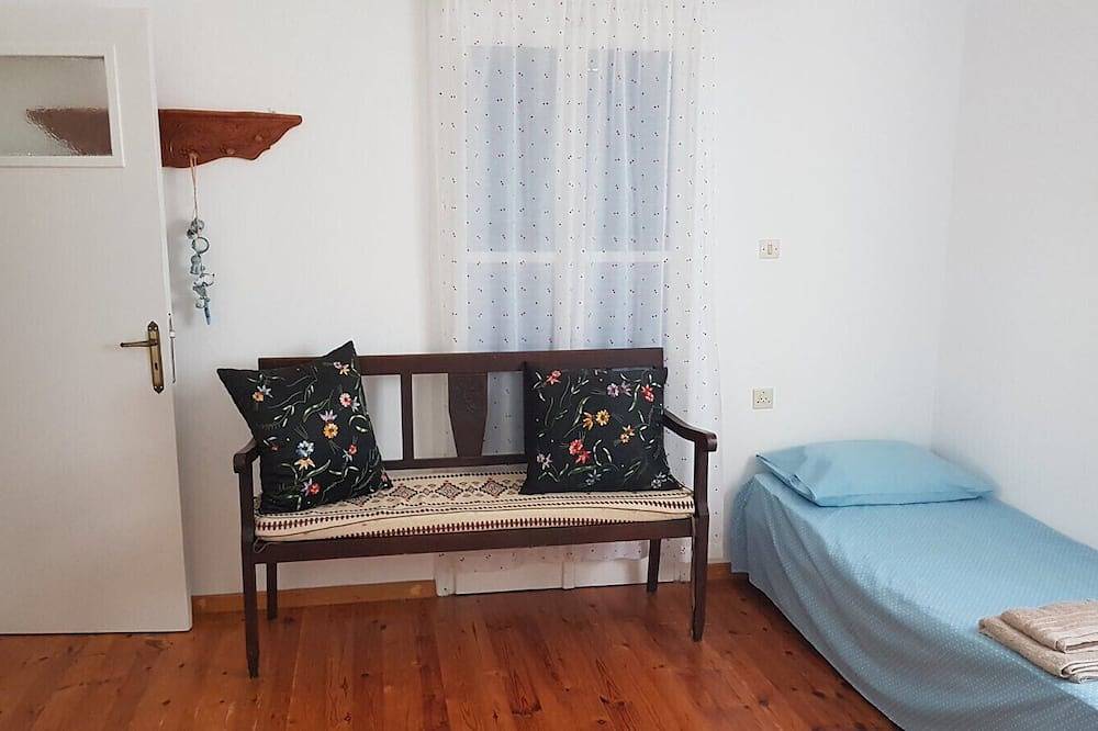 Ferienhaus 'Hippokrates' mit Bergblick, Wlan und Klimaanlage in Amorgos