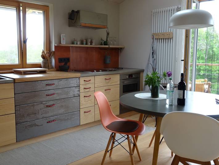 Ganze Wohnung, Ferienwohnung "Bei der Töpferei" mit Balkon, Terrasse, Garten & Wlan in Pittenhart, Chiemsee
