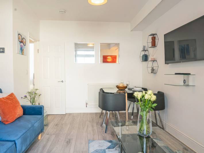 Log cabin for 2 people, with garden in Ilfracombe